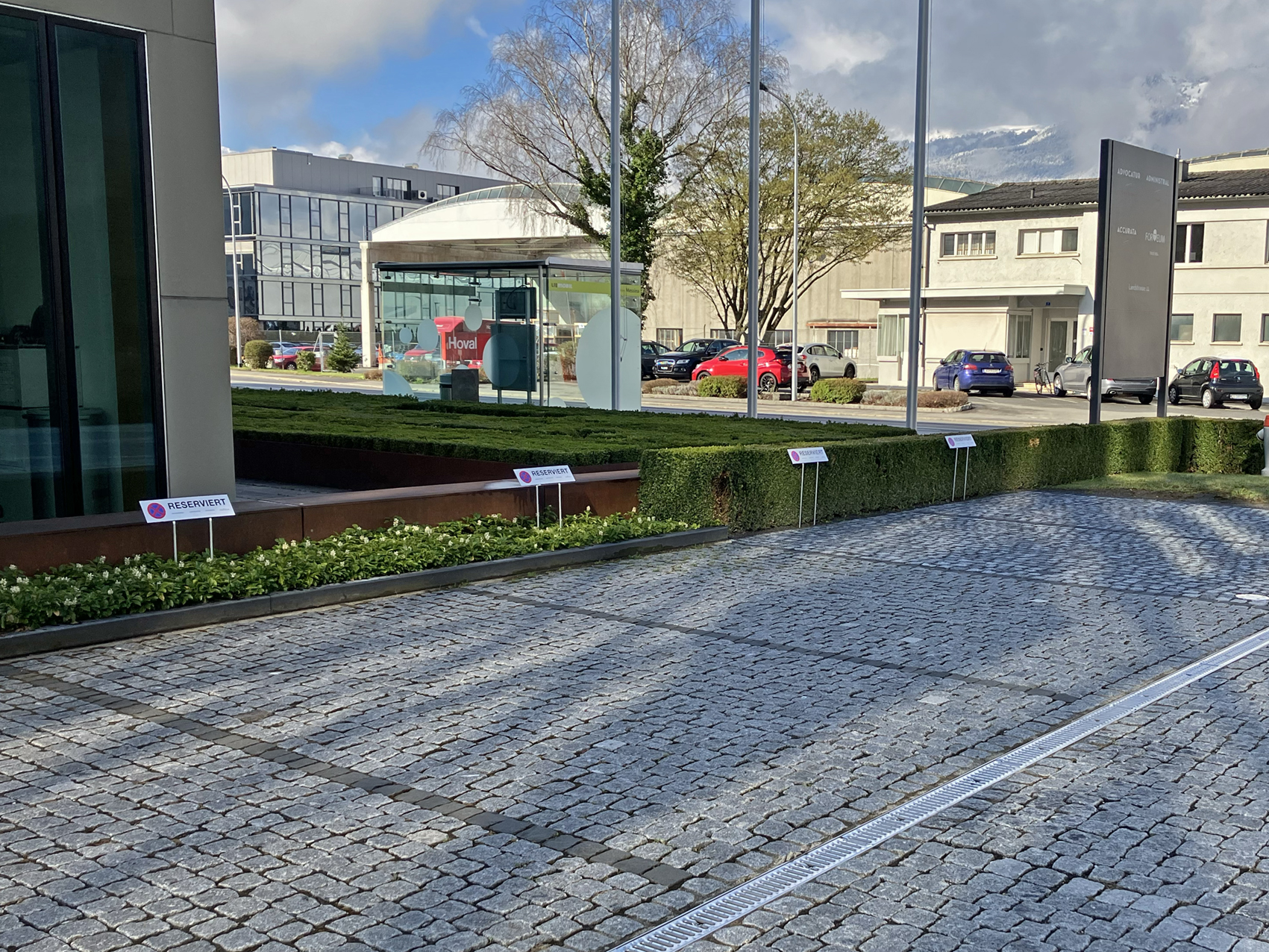 Parkplatzschild mit Einsteckpfosten